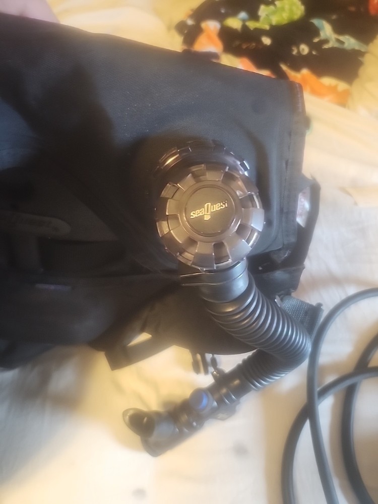 SeaQuest ADV Large Scuba Dive Jacket And Delphi Dive Computer Sherwood Regulator