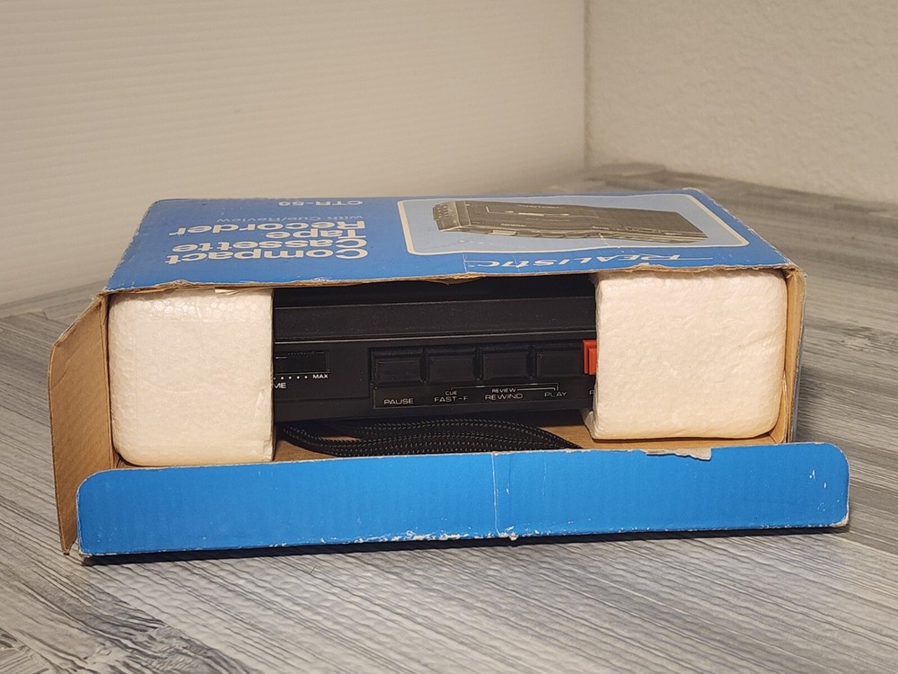 Realistic Compact Cassette Tape Recorder With Voice Actuation CTR-85
