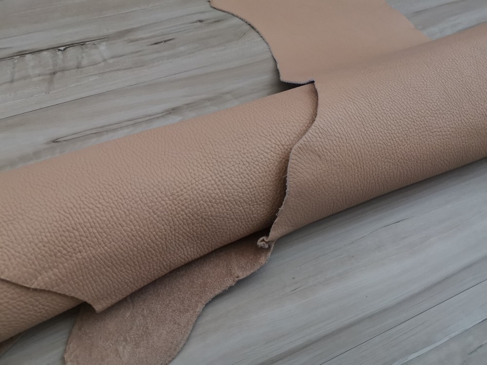 4-5oz LIGHT PEACH SOFT PEBBLE GRAIN MATTE LEATHER HIDE PANEL,SHEET, UPHOLSTERY