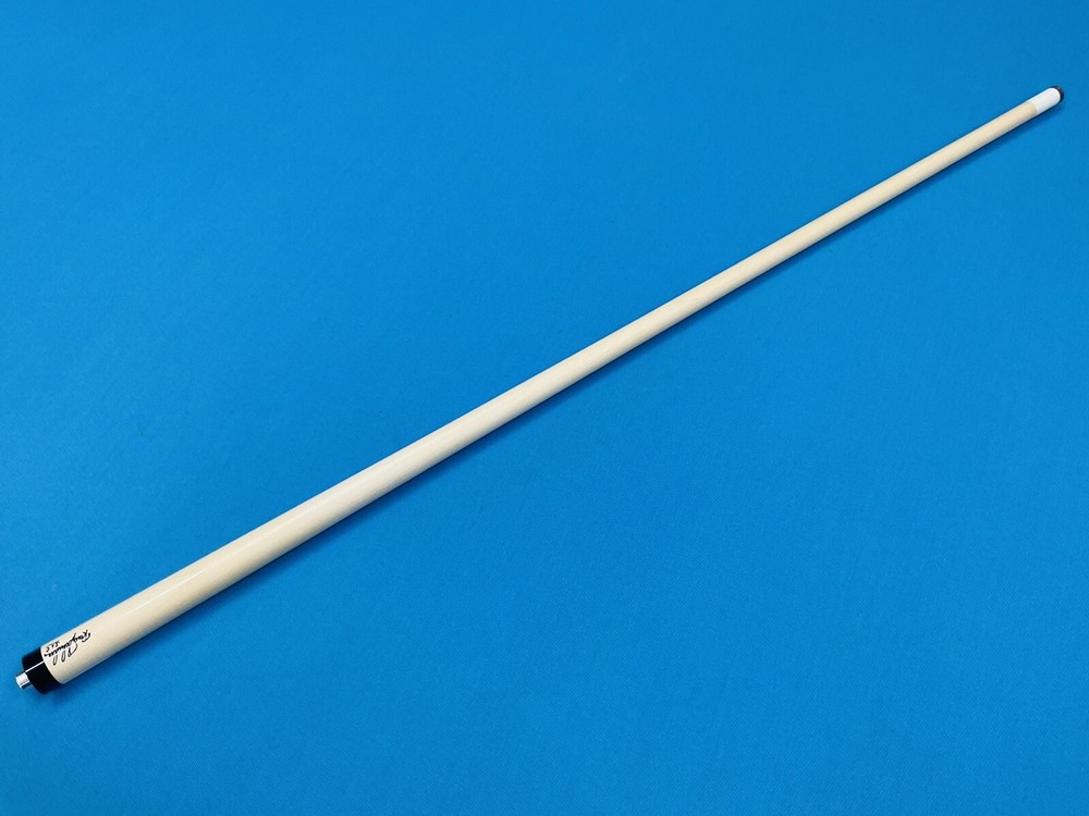 SCHULER CUE POOL SHAFT 29 “ WITH 13 mm. TIP