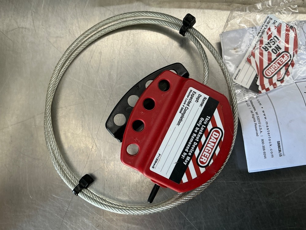 Master Lock 39L5258 Cable Lockout: Squeeze Handle