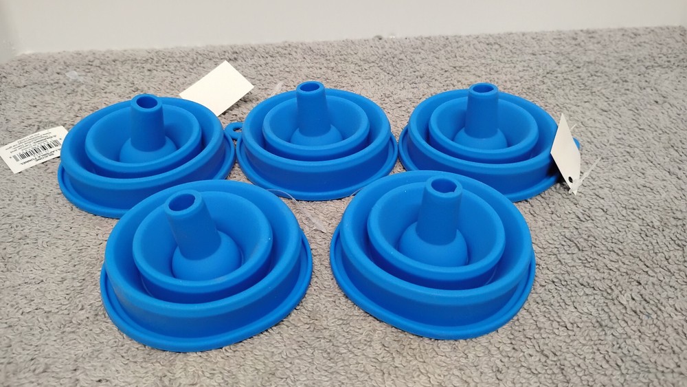 5 NEW Blue Silicone Extendable & Collapsible Funnels. ( 03 )