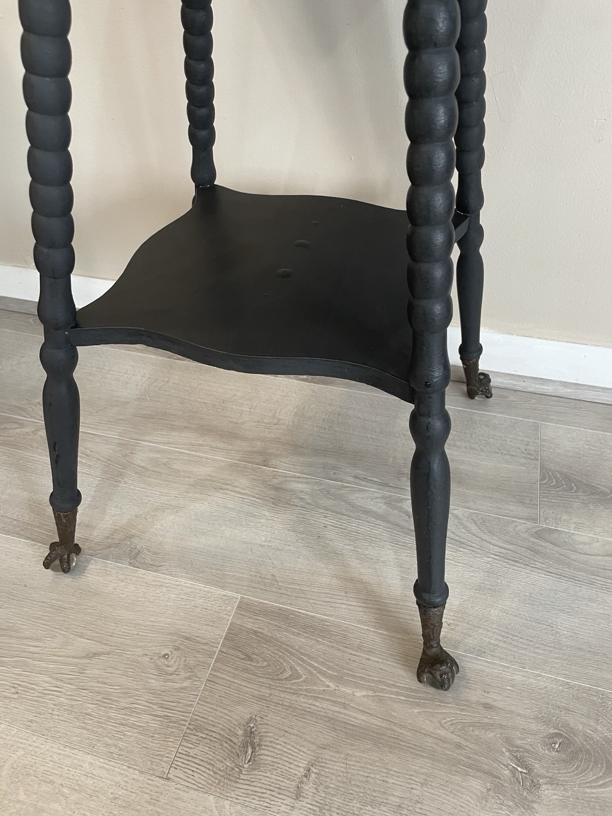 Antique Vintage Victorian Parlor Wooden Glass Ball And Claw Feet Side End Table