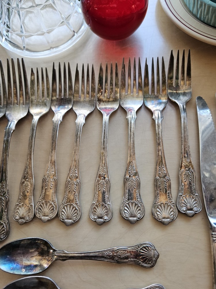 International Silver Co. Kings Pattern Silver Plated 18 Piece
