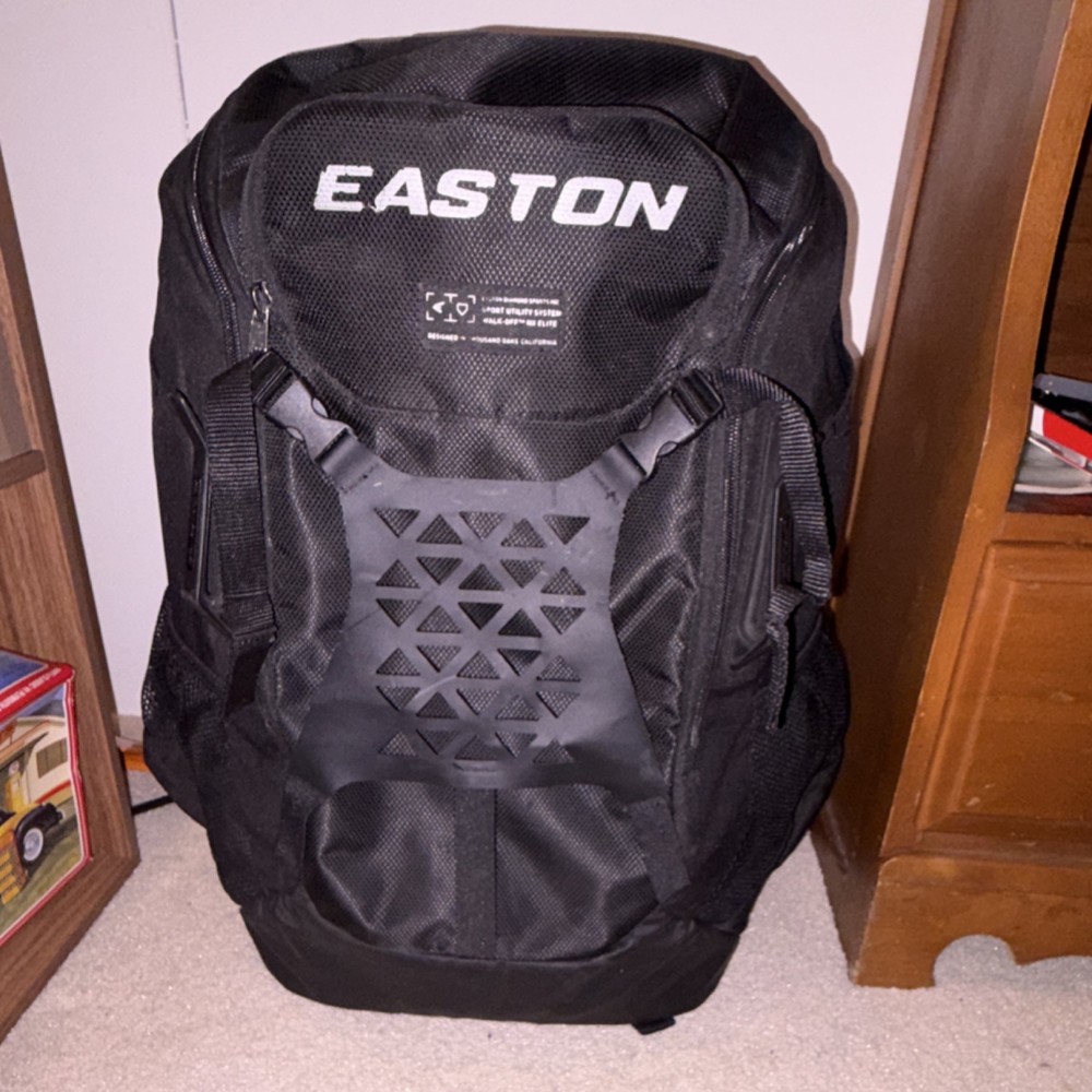Easton Elite Utility System Baseball Backpack Black Bat Compartment