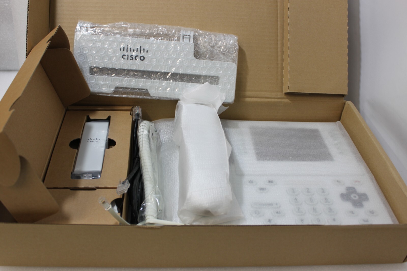 CP-9971-W-K9 Cisco Unified IP Phone 9971 Standard IP Video Phone