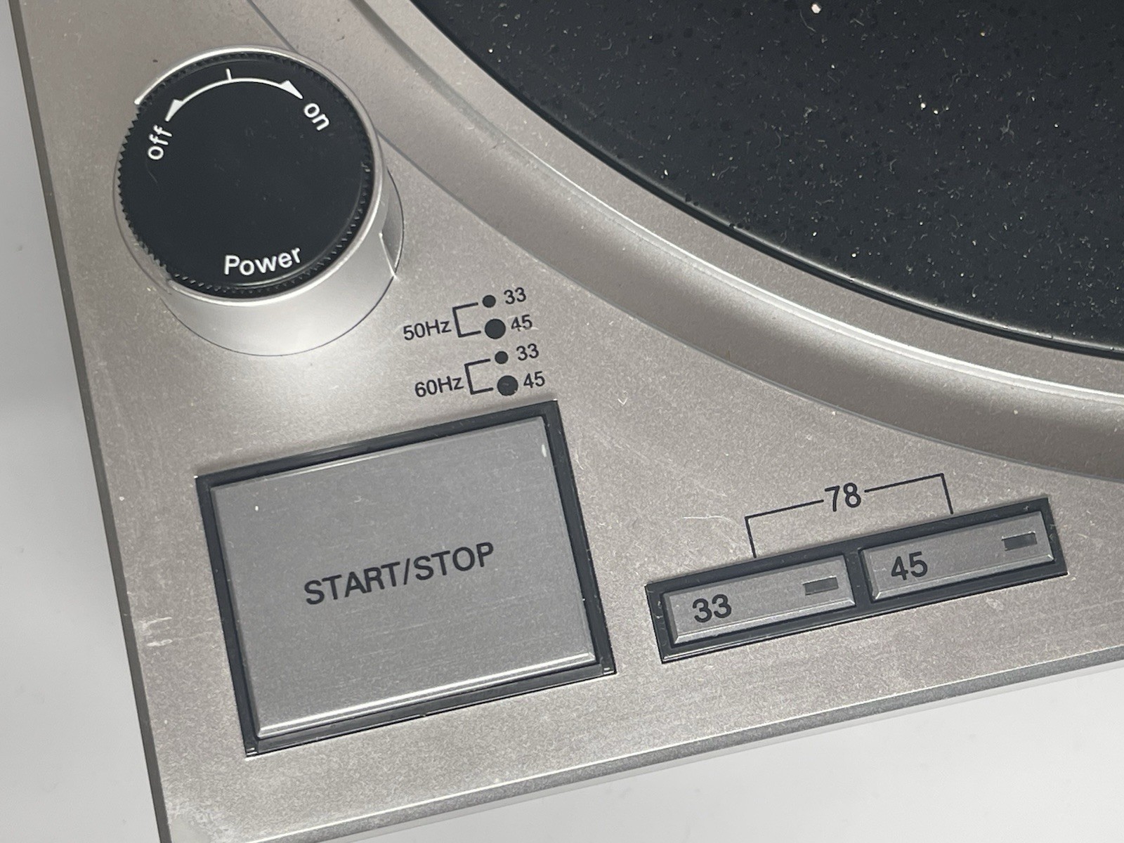 Audio-Technica AT-LP120-USB Direct-Drive Professional Turntable READ