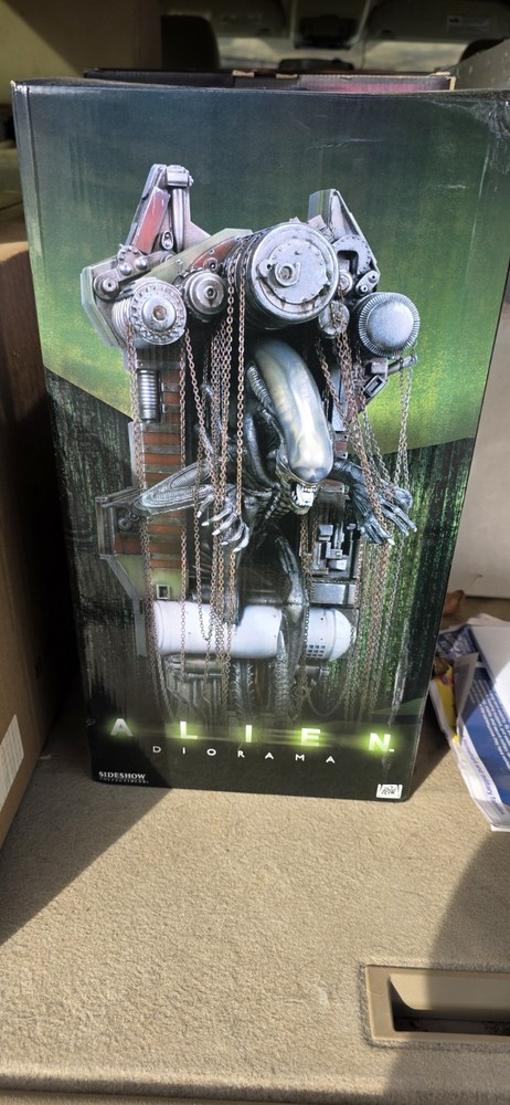 Sideshow Collectables Alien Diorama Statue Xenomorph