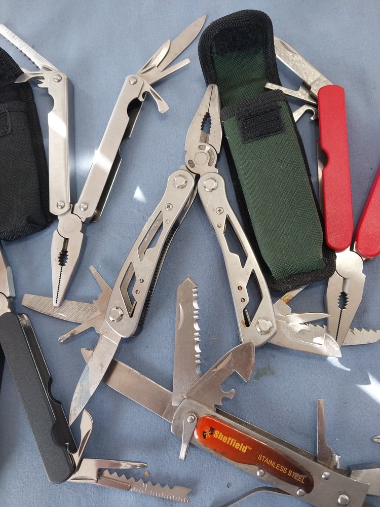 6 multi tools pliers knife screwdriver's file Etc.