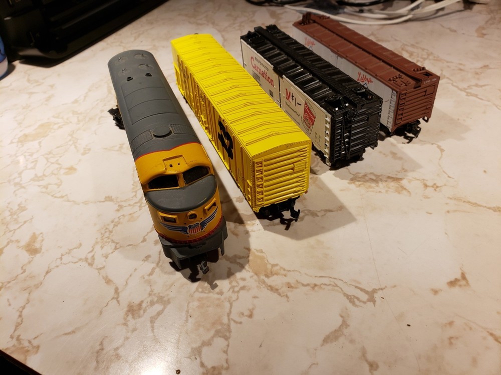 Ho Scale Train Lot #11