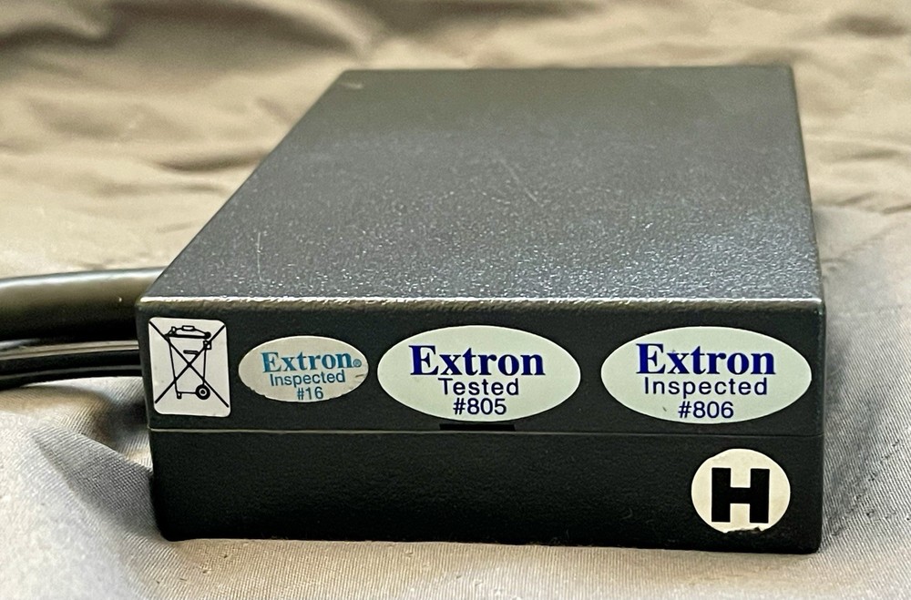 Extron P/2 DA2 PLUS Dual Output VGA/DVI Distribution Amplifier Splitter