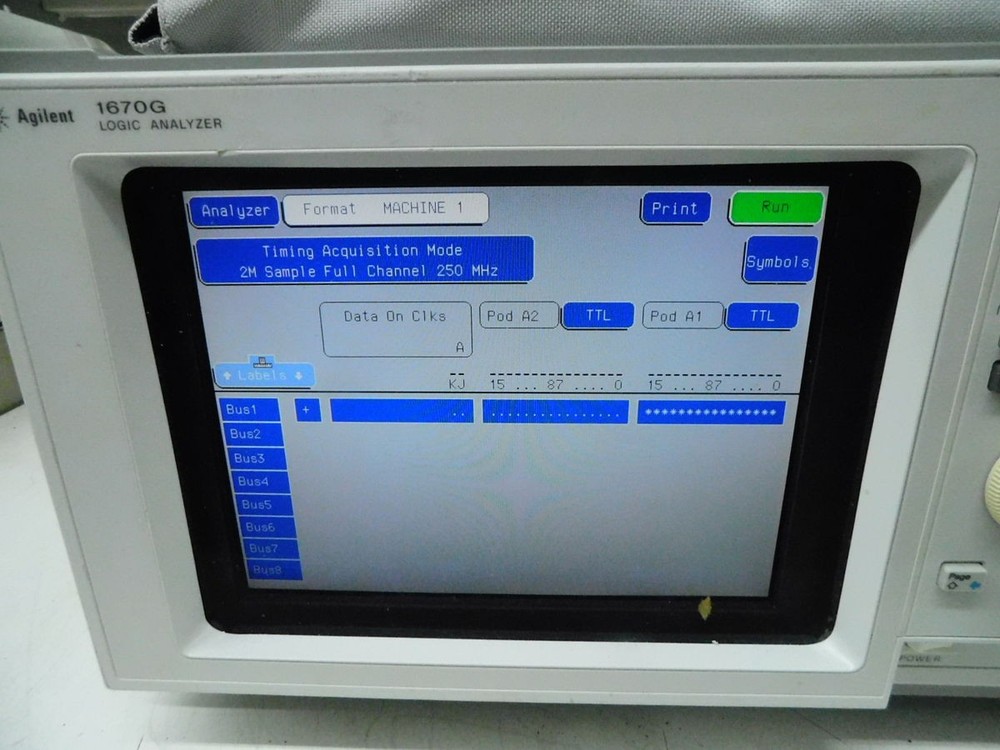 AGILENT 1670G LOGIC ANALYZER WITH CABLES. M7518