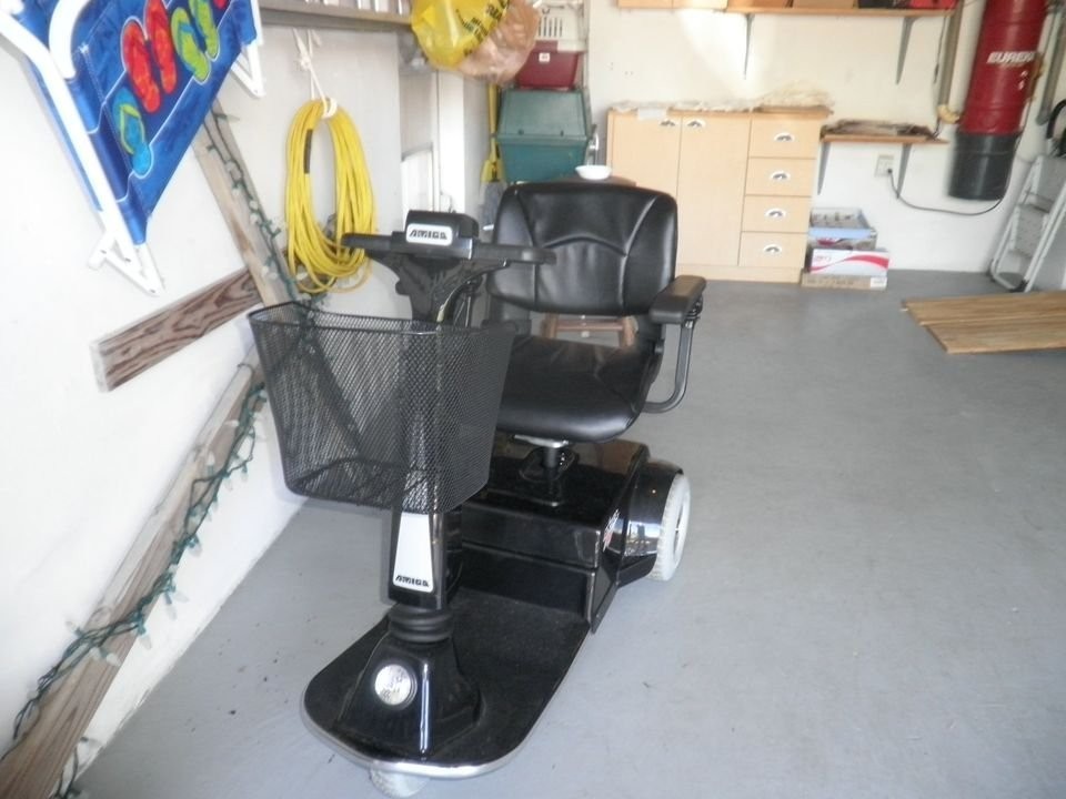 AMIGO MOBILITY SCOOTER