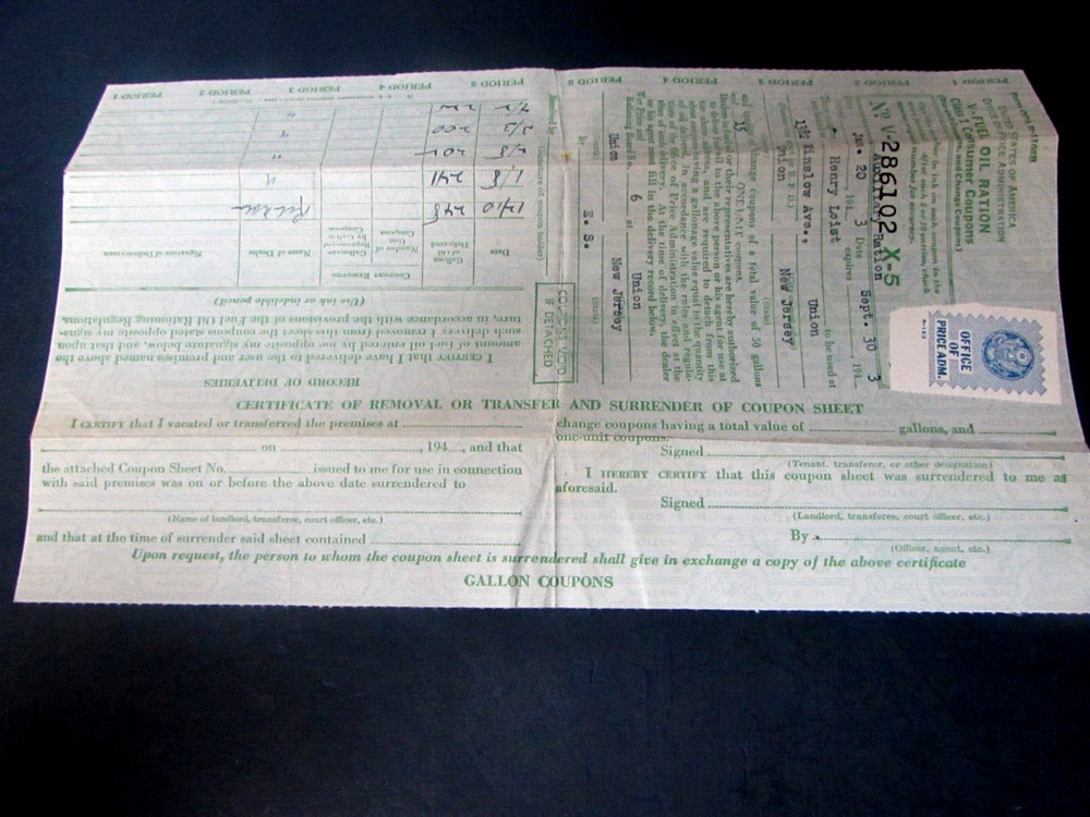 1943 V - FUEL OIL RATION COMSUMER - COUPON
