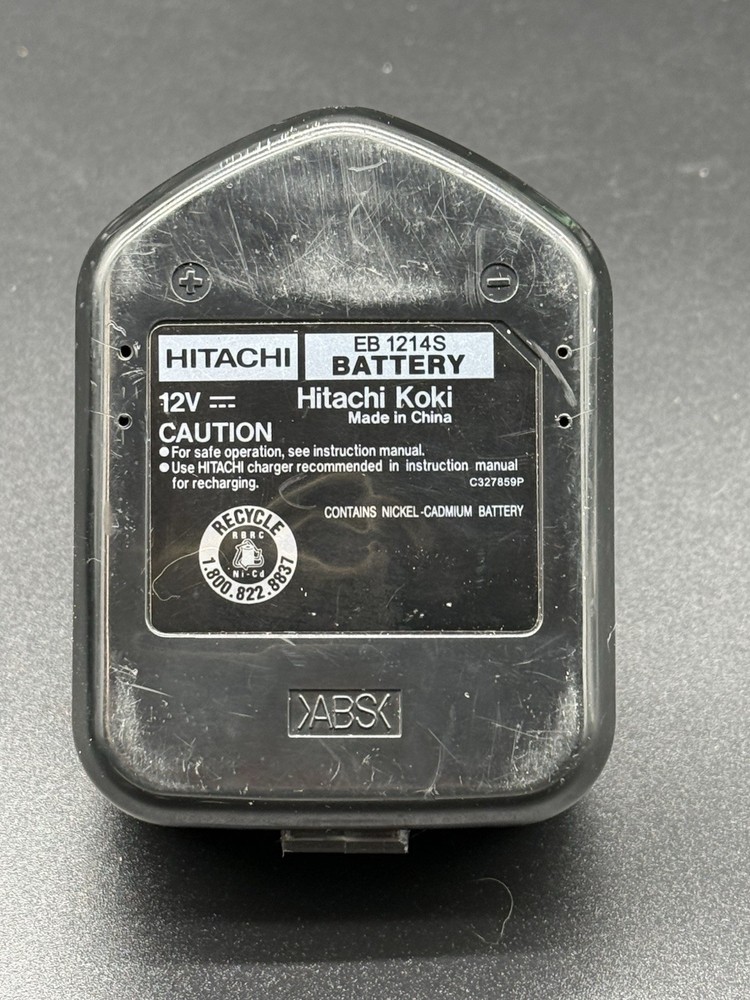 HITACHI Tools DS 18DVF3 18 Volt Drill Combo 2 Batteries Charger Case READ