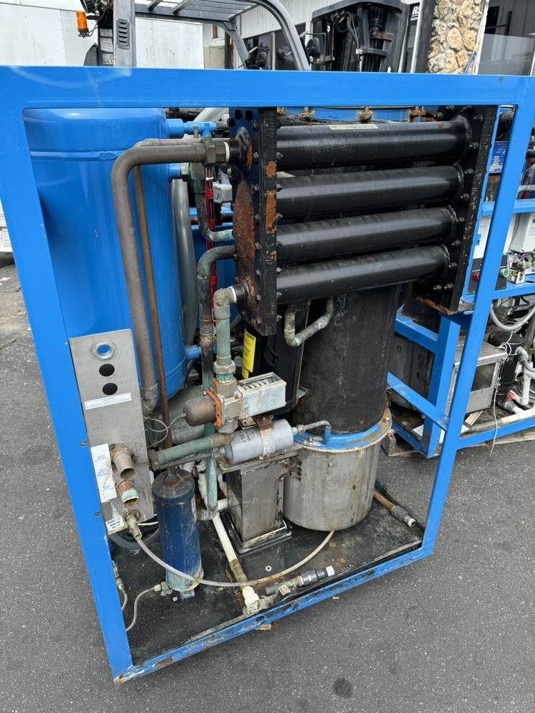 Vogt Ice Maker Machine Model 4000, High Capacity Ice Machine,Working When Pulled