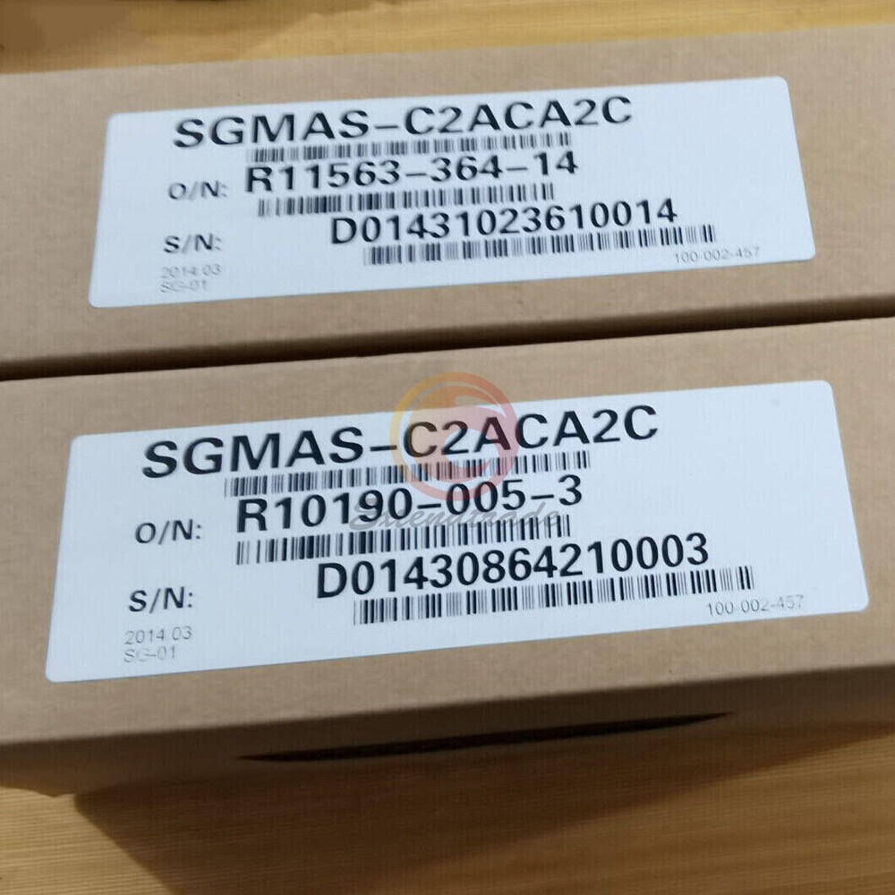ONE NEW Yaskawa servo motor SGMAS-C2ACA2C