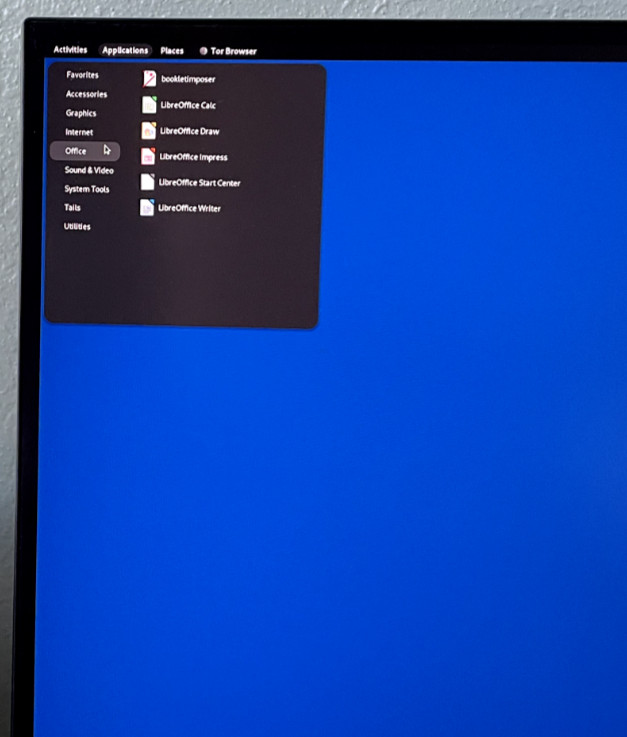 TAILS 6.11 - Anonymous Bootable USB for Windows, Mac, Linux and Free 32 GB USB