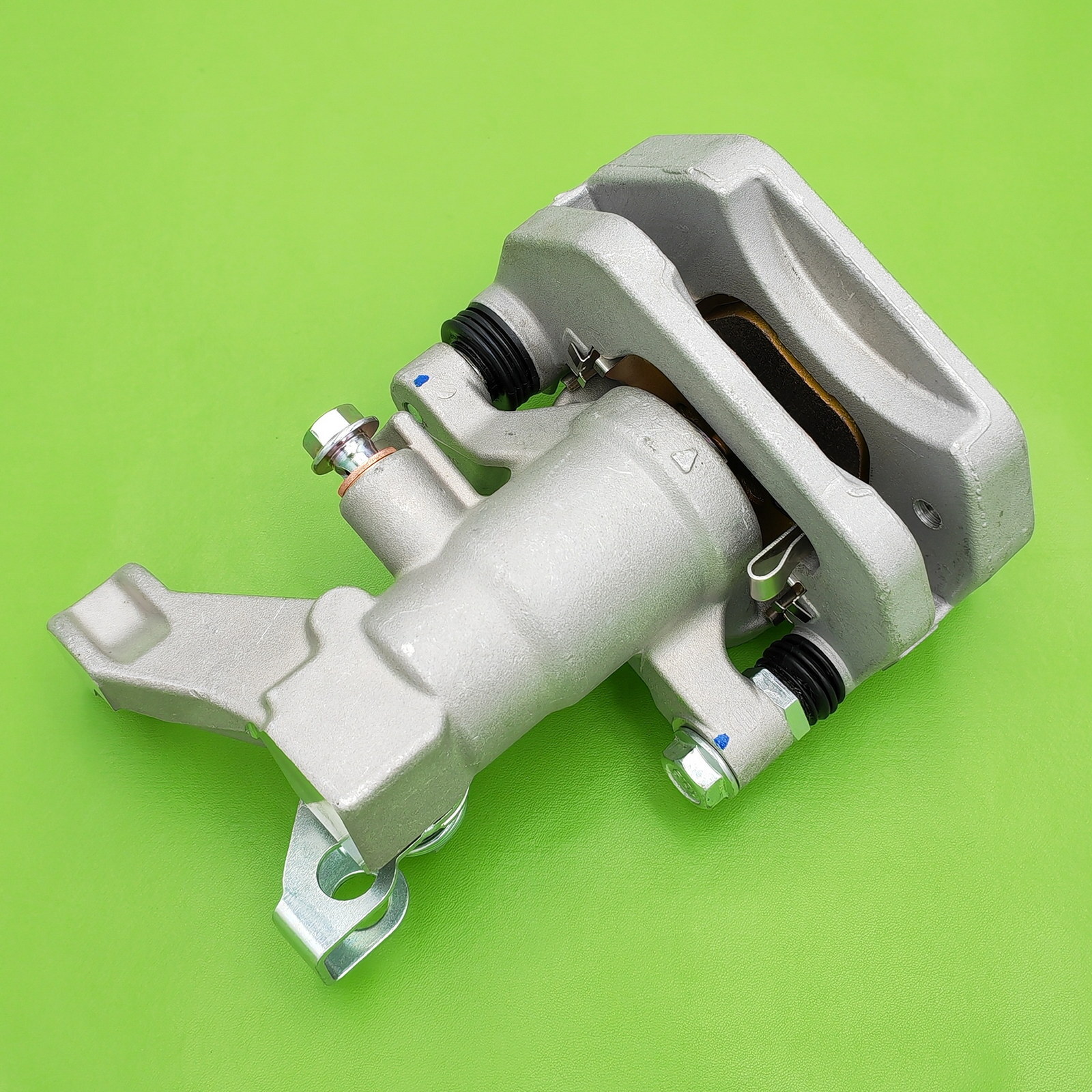 New Rear Brake Caliper w/Pads For HONDA Rincon 650 TRX650 2003-2005