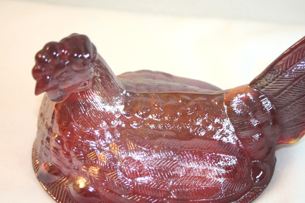 Westmoreland Ruby / Amberina Iridescent Hen On Nest