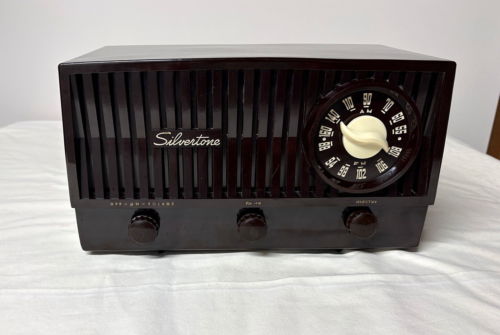 1951 Silvertone Model 25 AM/FM Vintage Radio