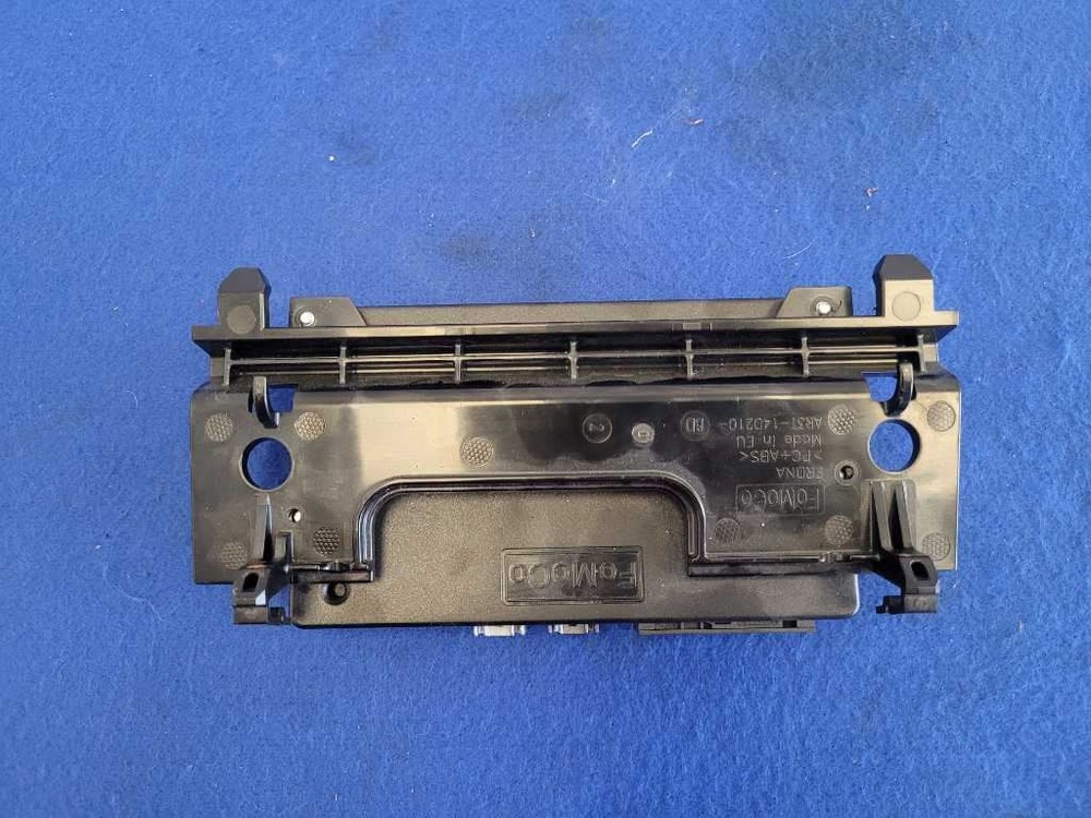 2010 Ford Mustang GT S197 Sync Communication Control Module 2677