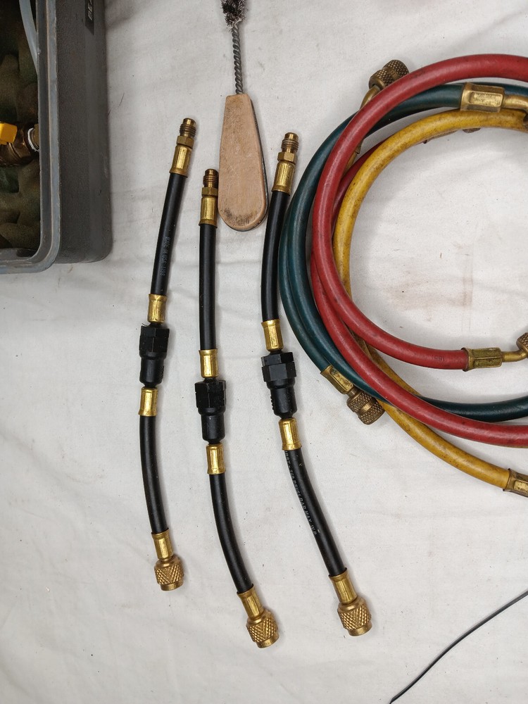Zurn Wilkins Valve Backflow Prevention Assembly Tester model 840