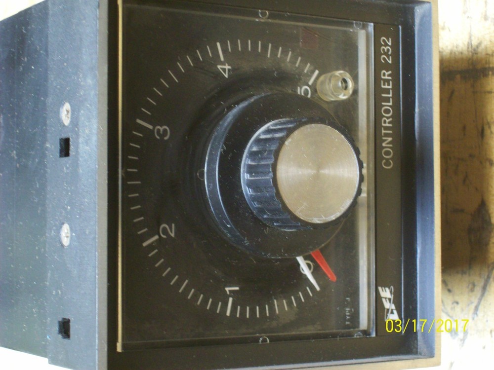 LFE 232 TEMPERATURE CONTROL CONTROLLER UNIT