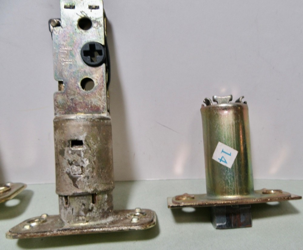 Yale / Prospec Door Knobs, Locks, Striker Plates For Parts (18 Pieces)