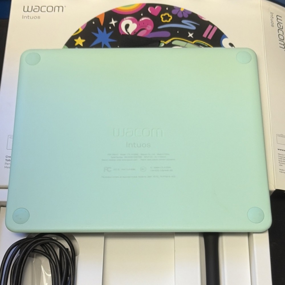 Wacom Intuos Graphics Tablet CTL4100WLE0 CTL-4100WL/E0-AX USB Bluetooth