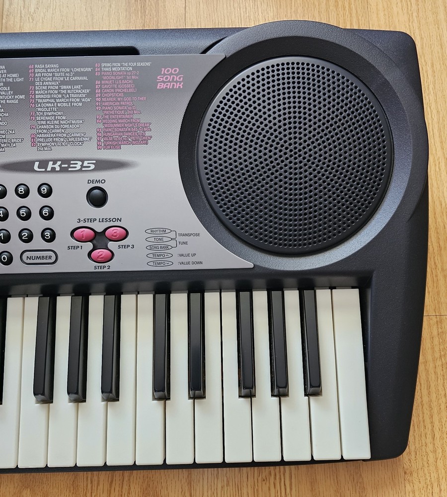 Casio LK-35 Lighted Key Learning Keyboard w/ Stand Adapter Box 61 Key Piano WORK