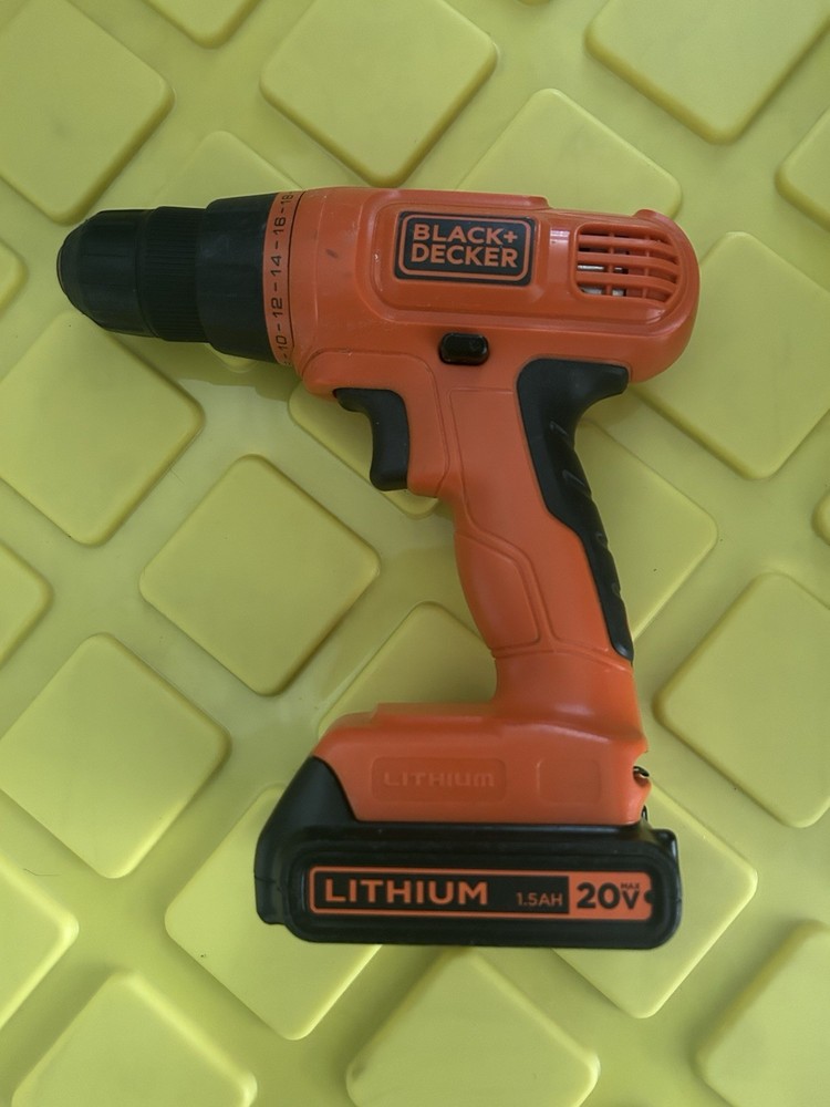 BLACK+DECKER 20V Max Cordless Drill/Driver LD120 w/ Battery Tested EUC