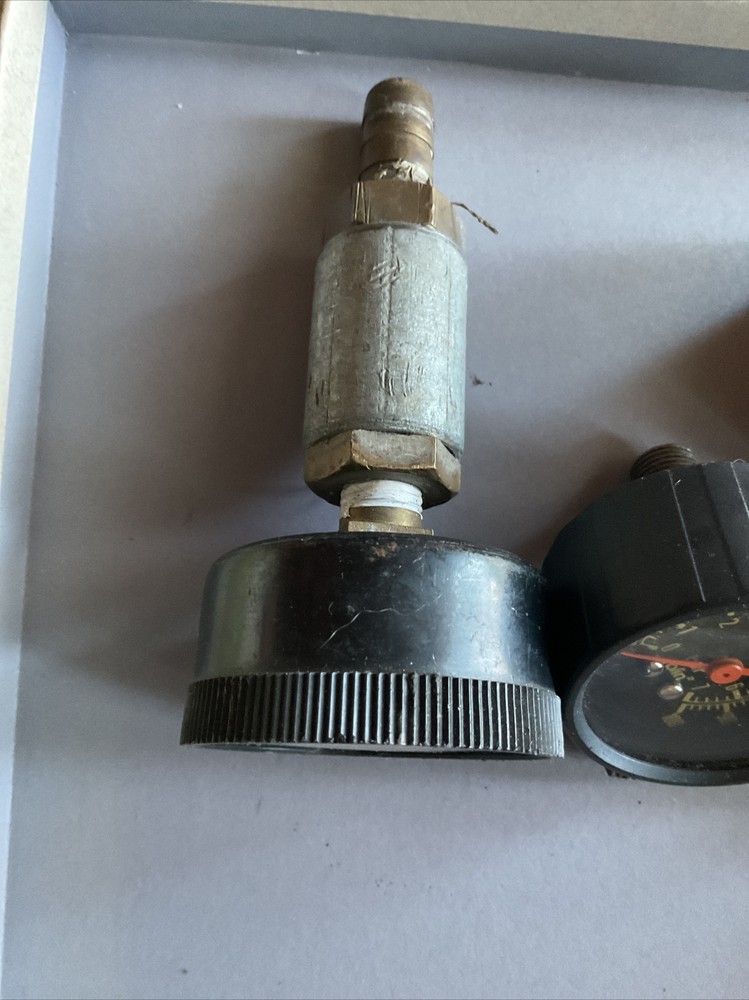 3 Vintage Pressure Gauge,
