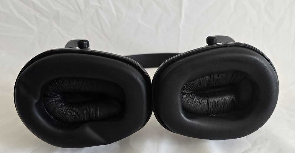 3M Adjustable, Folding Ear Protection Ansi s3. 19 1974