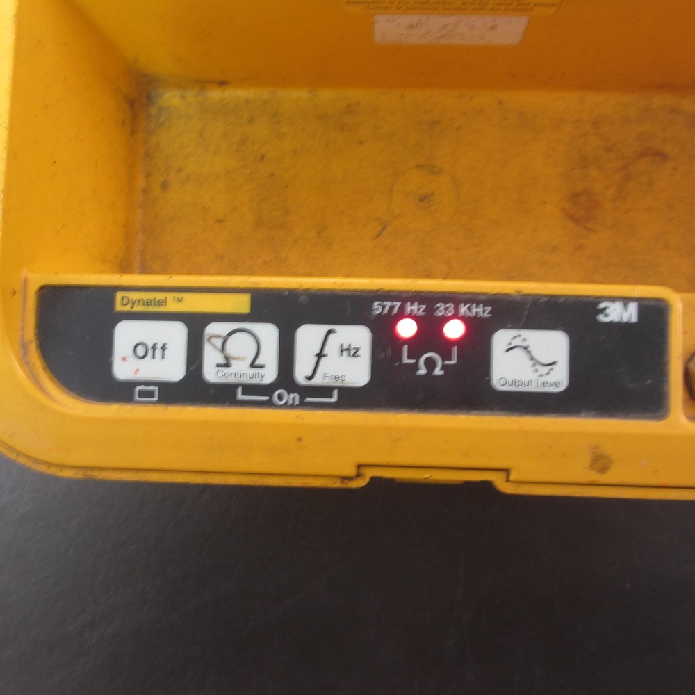 3M Dynatel 2210 Cable Pipe Fault Utility Locator Transmitter