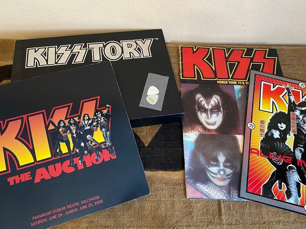 KISS Kisstory Signed Book Programs Japan Tour KISS The Auction Guitar Picks  Set