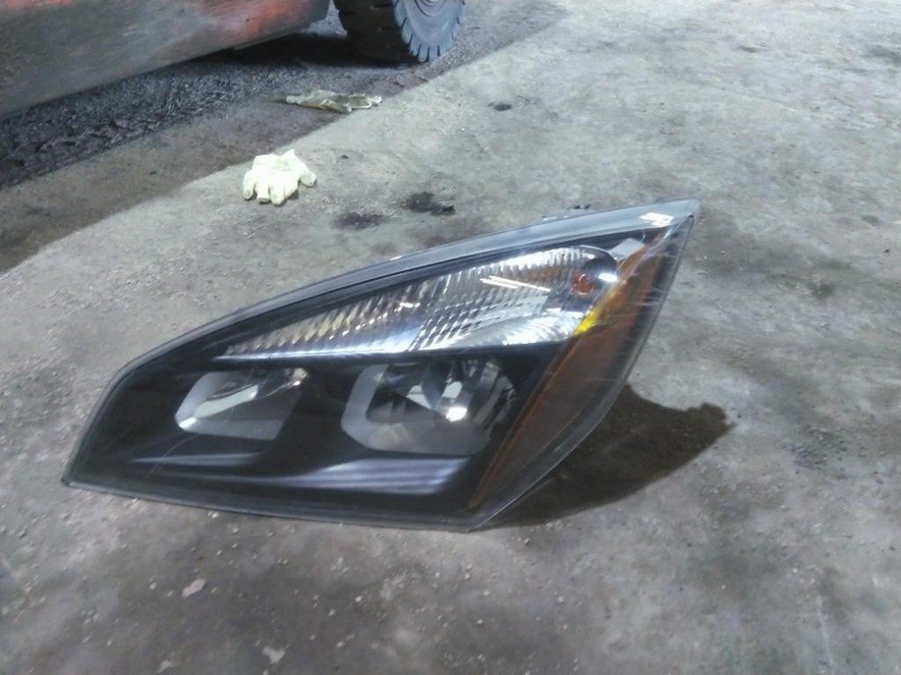 For 2020 FREIGHTLINER CASCADIA 2018-2025 HEADLIGHT Left , OH
