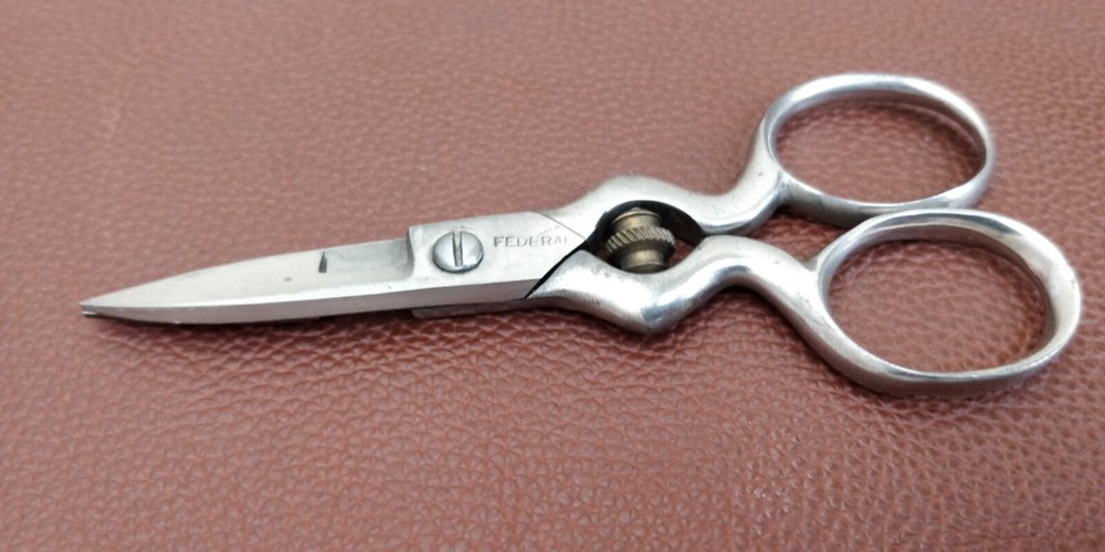 FEDERAL 174 Buttonhole Scissors - Vintage Button Hole Scissors
