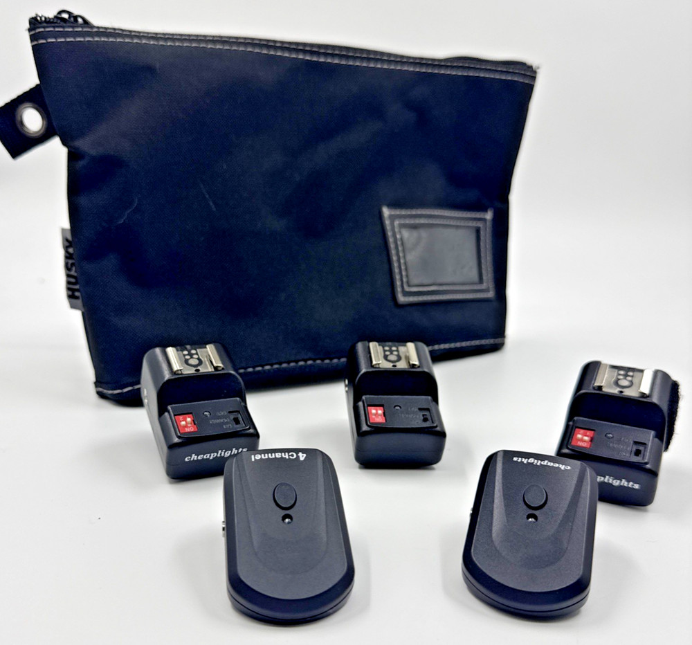 Flash Trigger Receiver Lot Of 5 Untested With Carrying Case