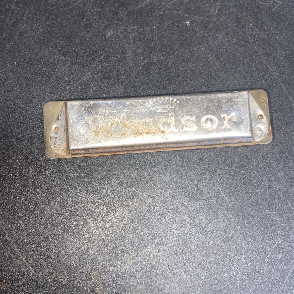 Vintage Windsor harmonica
