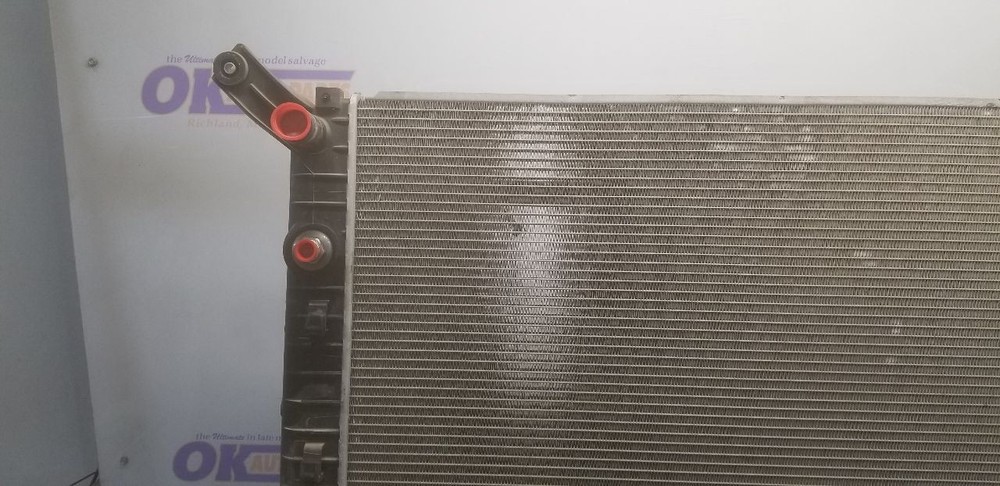 17 CHEVY SILVERADO 2500 6.0L RADIATOR