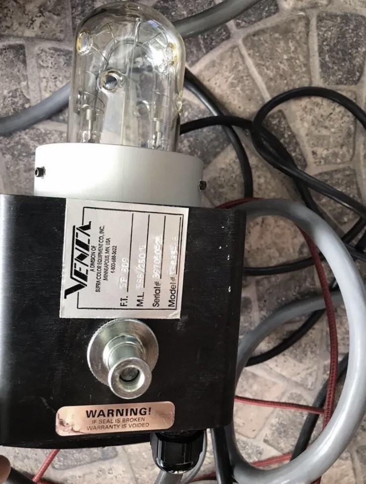 Pro Studio Light Venca V-2433A 2400W Power Pack & Strobe Flash Head Kit