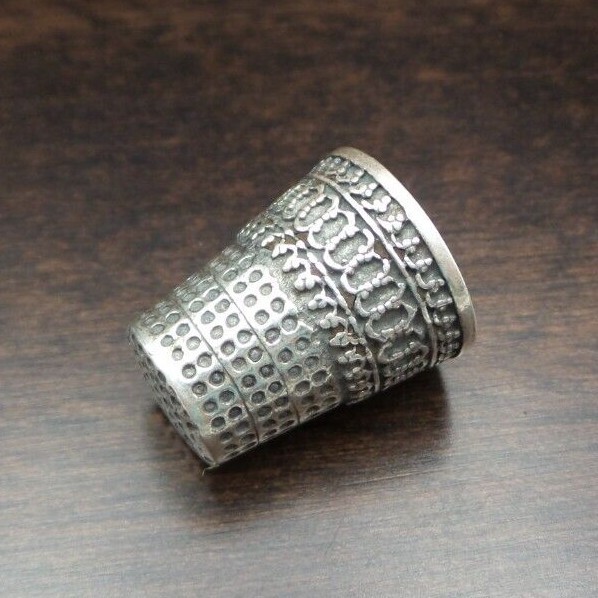 Ornate Vintage Solid Sterling Silver Thimble