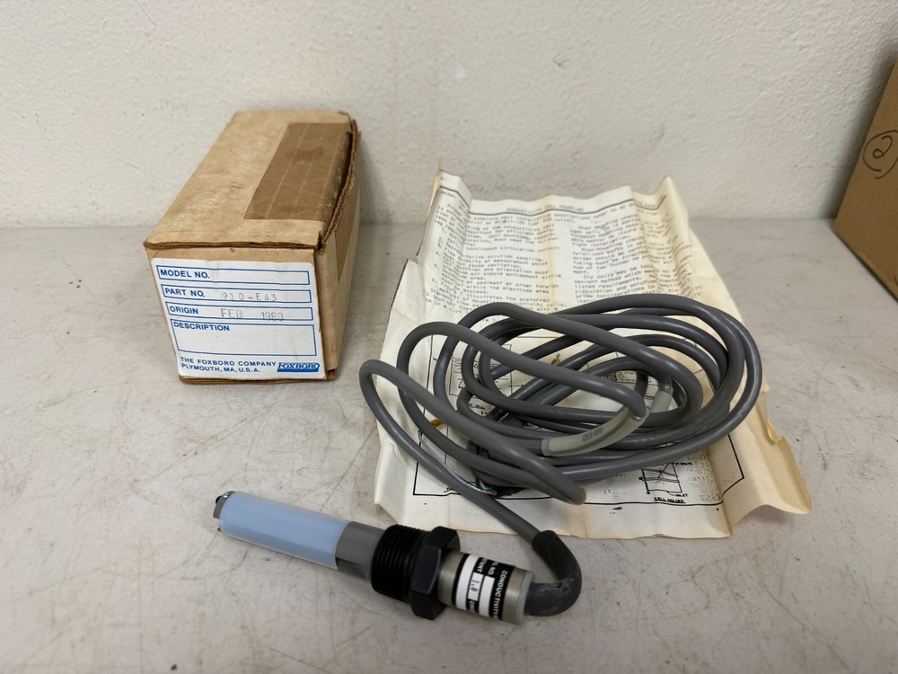 FOXBORO 910 EA3 2B1117 CONDUCTIVITY CELL