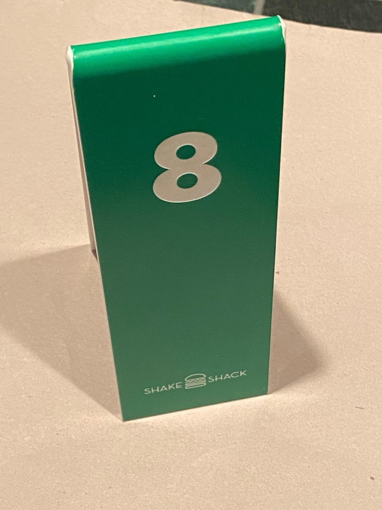 Shake Shack #8 Plastic Green Table Tent *Pre Owned* ddd1