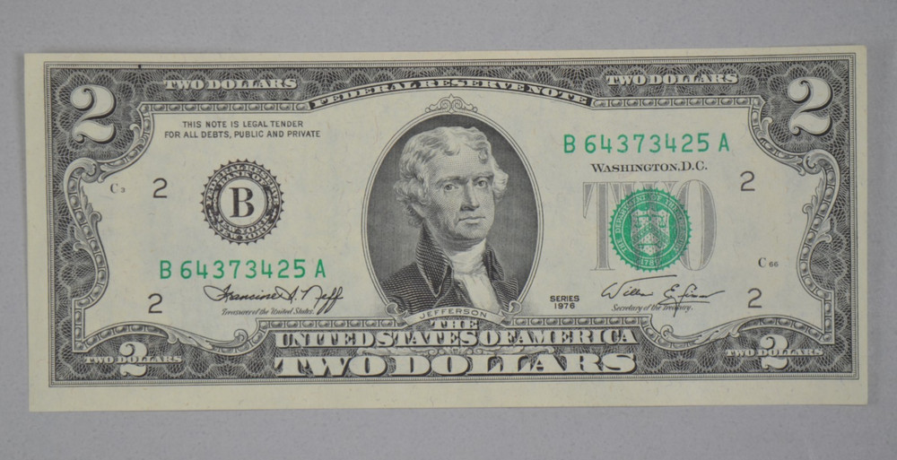 1976 $2 Federal Reserve Note AU/Unc - Misaligned Face Printing - Error Note