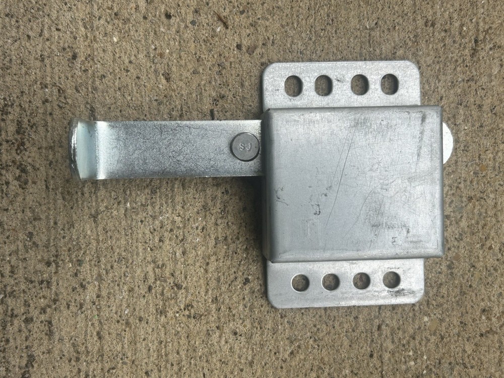 WAYNE DALTON GARAGE DOOR 3" INSIDE SLIDING SIDE LOCK WITH HARDWARE