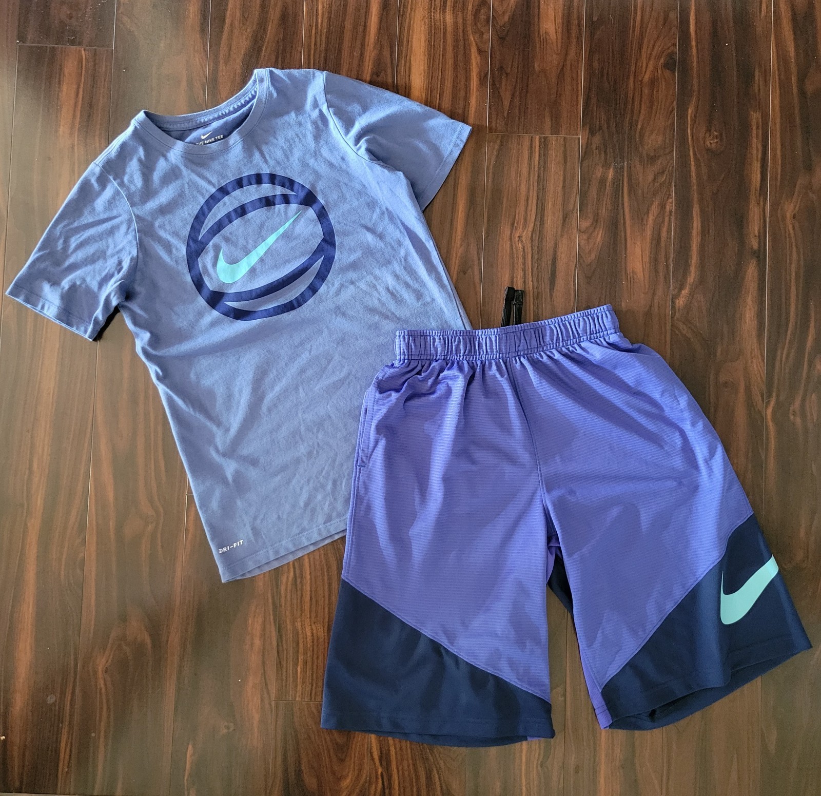 Youth (L) Boys Nike Basketball Set (Light Blue)