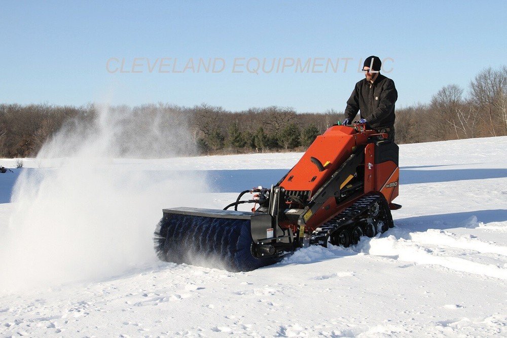 NEW 48" MINI ANGLE BROOM ATTACHMENT Vermeer Mini Skid Steer Loader Sweeper 4'