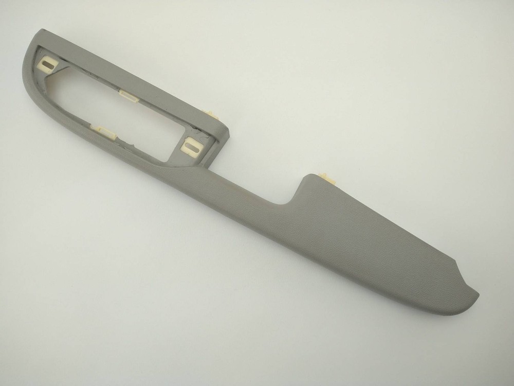 ✅2007-2009 Chevrolet GMC Door Panel Armrest Bezel Light Gray Front RH Right OEM